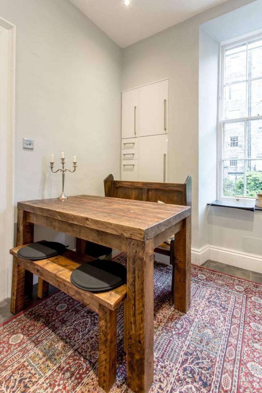 Joivy Converted Flat In Historic Building In New Town EDI Eksteriør bilde